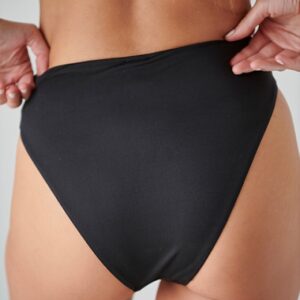 Solids 22365084 02 back view 560x840h